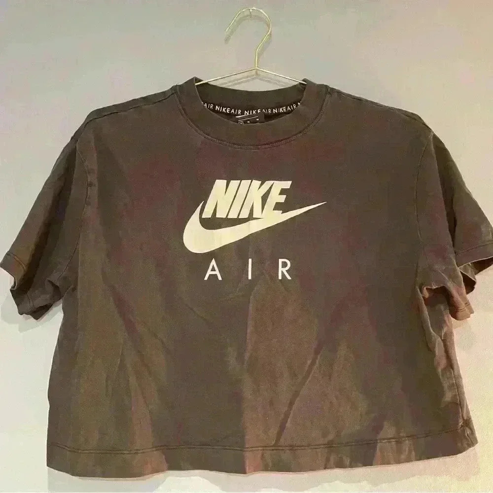 Nike  Air cropped tee